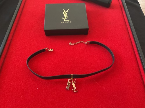 Yves saint laurent ras - saint, cou