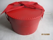 ANCIENNE BOITE A CHAPEAUX