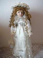 GRANDE   POUPEE   PORCELAINE 40CM -  IDEE CADEAU POUR NOEL