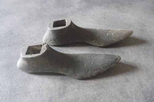 Paire forme chaussure jg - à,