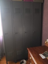 VERITABLE VESTIAIRE INDUSTRIEL 4 PORTES