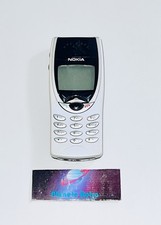 Téléphones GSM Nokia 8210 - Blanc « Hors Service » Pour Pièces Réparation