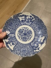 Assiette en porcelaine