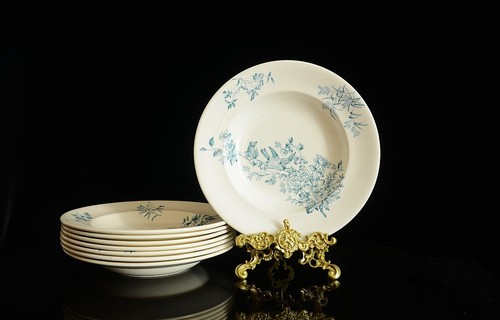 Belles assiettes creuses - , en