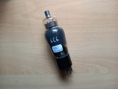 Raytheon 6c6 tube - (pentode),