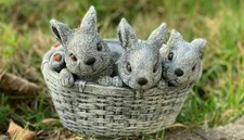 Figurine en pierre pot de