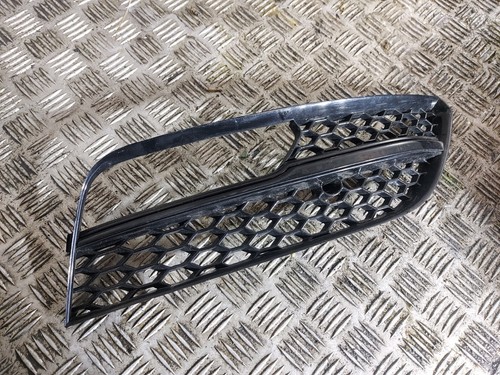 Grille pare choc avant - pare,