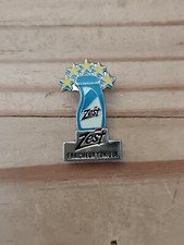 Pin's Pins Pin Enamel 26 Société Hygiène Savon  "Zest"