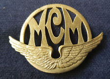 Insigne badge de calandre MCM  ( MOTO CLUB MARSEILLE ) ORIGINAL Vintage métal
