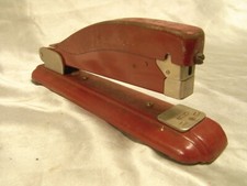 Ancienne agrafeuse de - ancienne,