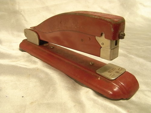 Ancienne agrafeuse de - agrafeuse,