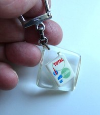 Ancien porte clé Bourbon TOTAL Station Garage Automobile Carburant Pétrolier...