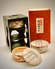 Assortiment de petits bols en