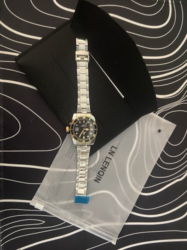 Montre neuf - neuf, en