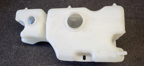 BmW E32 750i Fluid Container