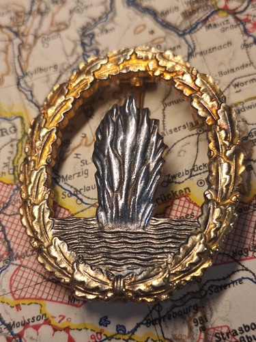 Ordre bouillonnant insigne - , de