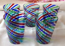 5 gobelets multicolores Carlo