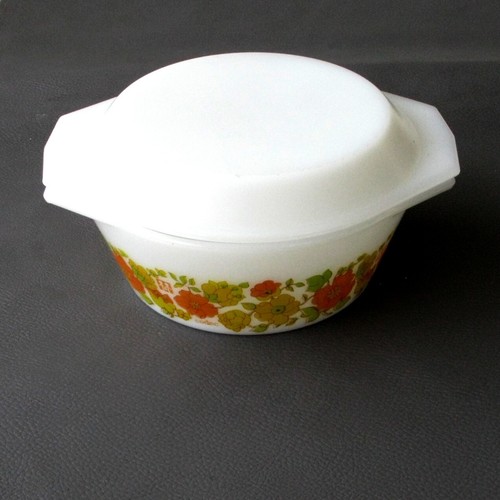 Petite cocotte avec couvercle