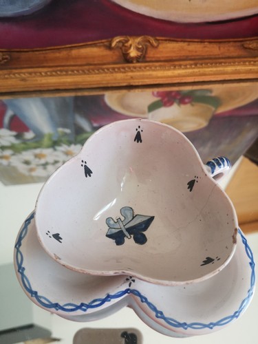 Tasse trilobée avec - tasse,