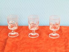 3 verres à vin blanc en cristal d'arques du modèle Ecusson 
