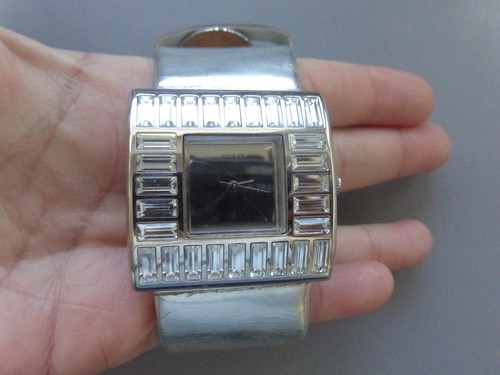 Montre guess cadran - cadran, 4x4cm