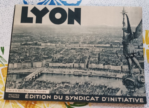 Ancien guide touristique lyon - ancien,