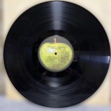 The Beatles Yesterday And Today LP Capitol logo vinyle blanc et noir d'occasion