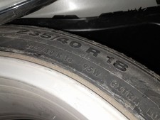 235/40/18 PNEU DE RECHANGE /