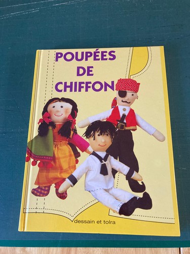 Livre poupées chiffons - livre,