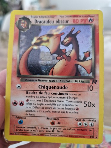 Dracaufeu obscur carte - 4/82,