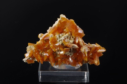 Wulfenite - (80's, mined)