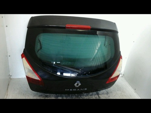 Malle hayon arriere renault - malle/hayon,