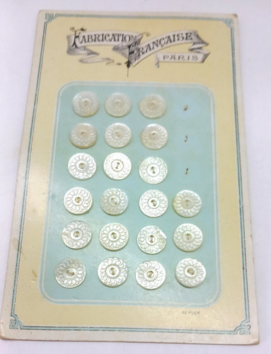 Anciens boutons en nacre - 21,