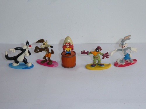 Lot 5 figurines - n°11,
