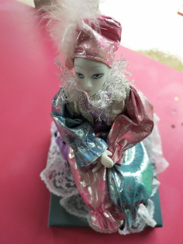 Poupée musicale porcelaine - poupée,