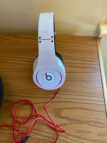 Beats monster headphones white - beats,