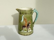Pichet ancien en barbotine