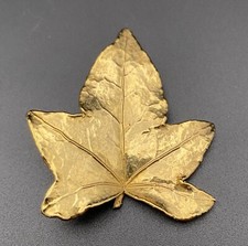 Tres Belle Broche Plaque Or Jaune feuille 5cm bijoux Original Vintage Art Cadeau