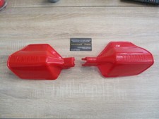 Protèges mains NEUFS rouge