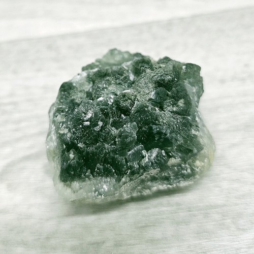 Prehnite verte foncée 121g - , de