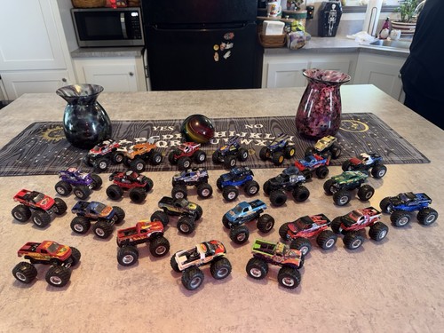Hot wheels monster jam - hot,