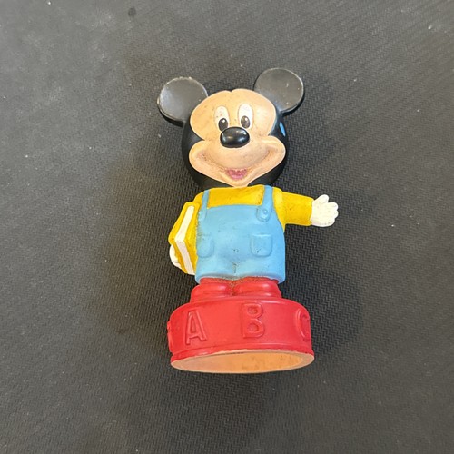Figurine sur socle - figurine,