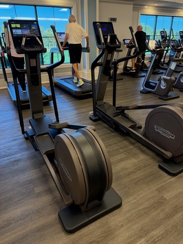 Technogym synchro with - synchro, live