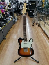 Guitare électrique FENDER