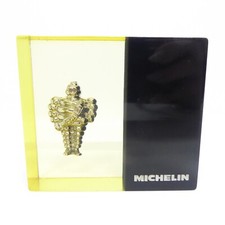 INCLUSION - MICHELIN - BIBENDUM - PORTE CRAYON - PENCIL CASE - 8,7 cm X 7.5 cm