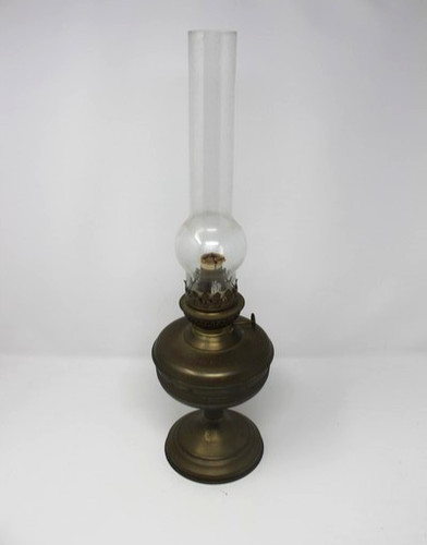 Ancienne lampe pétrole - ancienne,