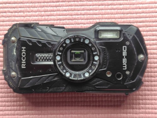 Appareil photo compact noir