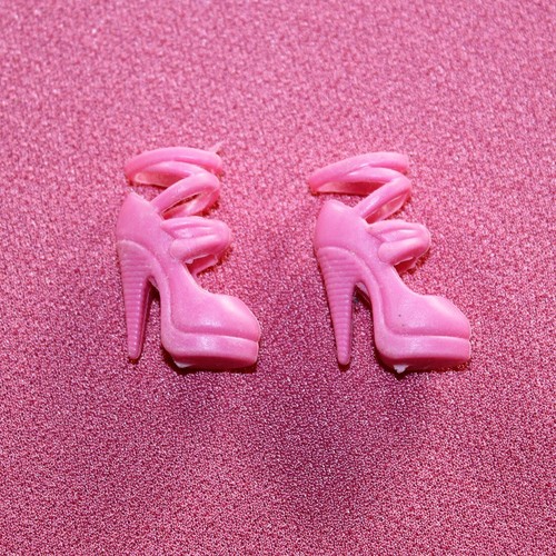 Paire chaussures talons - /,