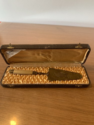 Ancienne pelle tarte métal - pelle,