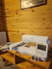 Machine à Broder Brother Innovis Nv880e